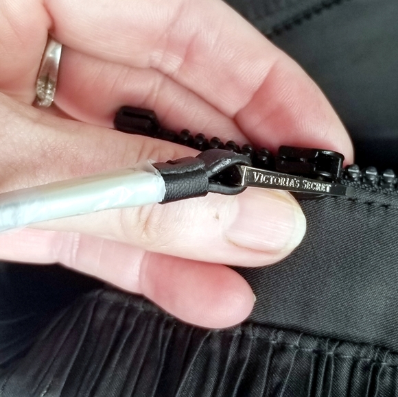 Victoria's Secret Lge Pleated Nylon Tote NWOT - Picture 11 of 13